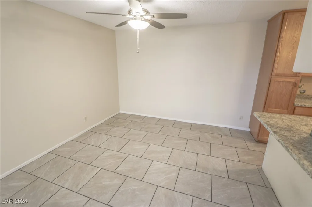 5062 Village, Las Vegas, NV 89142