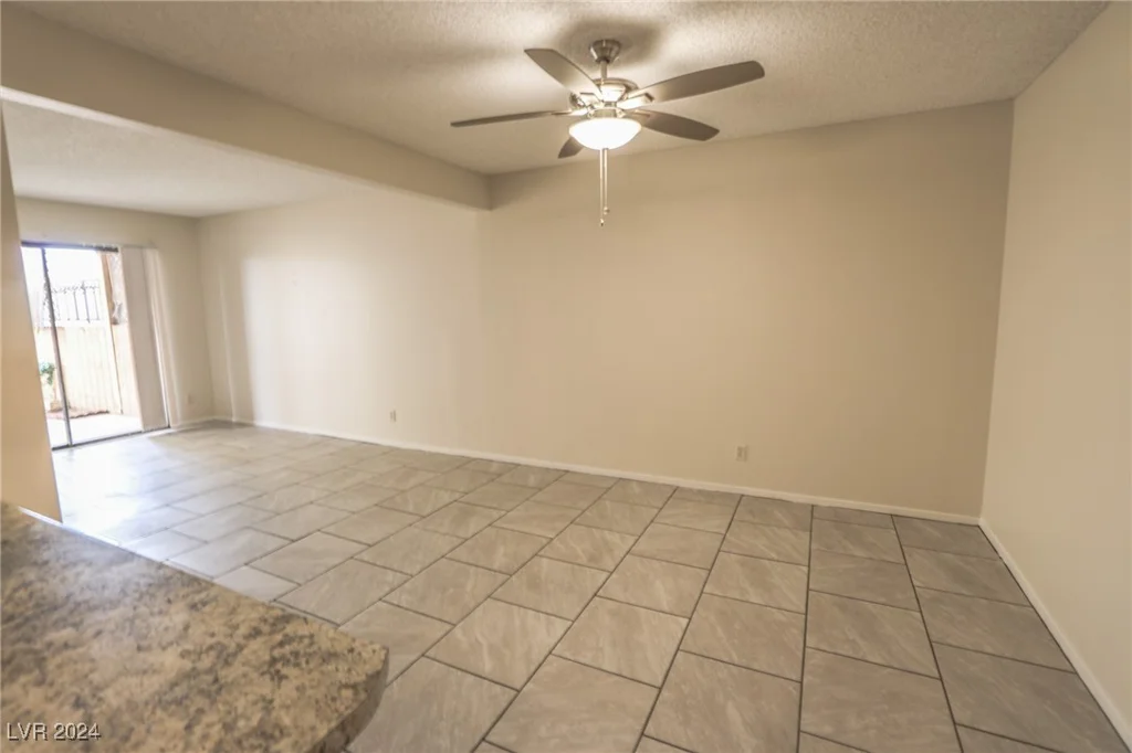 5062 Village, Las Vegas, NV 89142