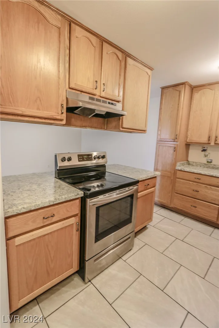 5062 Village, Las Vegas, NV 89142