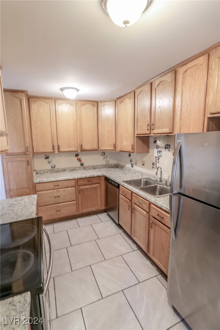 5062 Village, Las Vegas, NV 89142