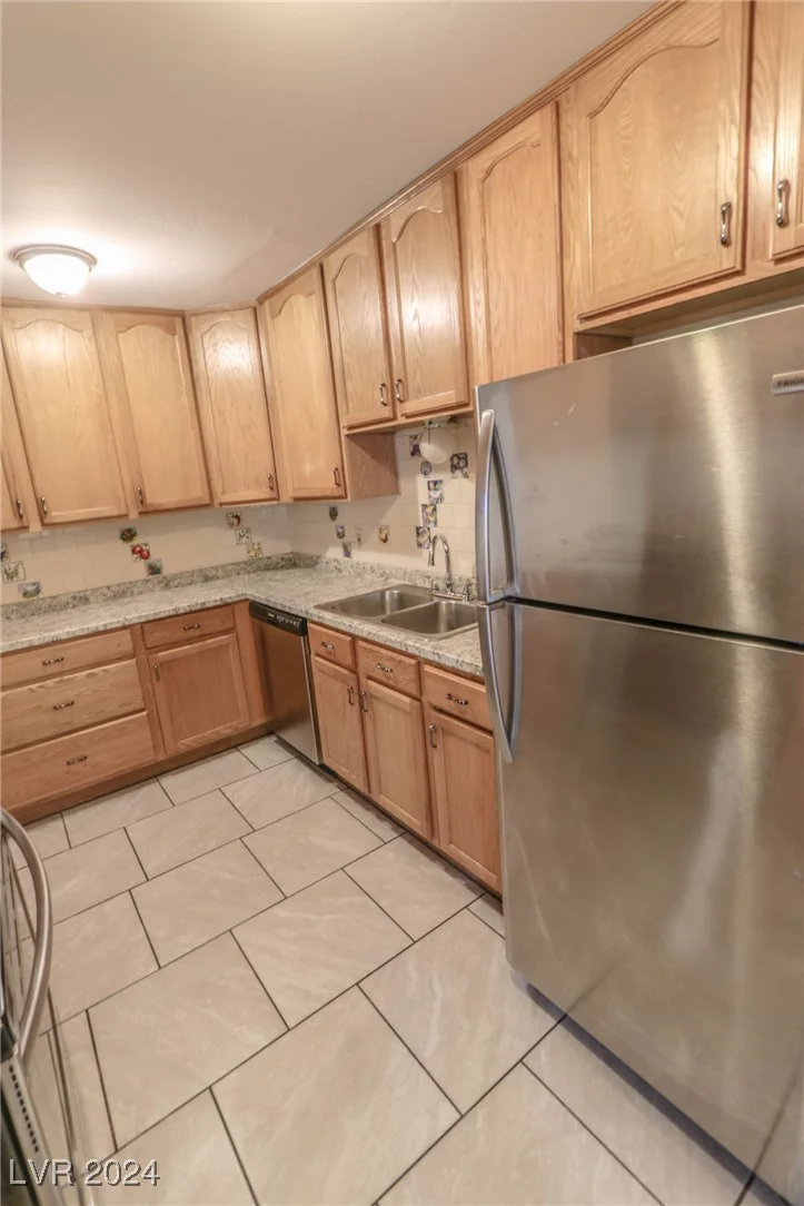 5062 Village, Las Vegas, NV 89142