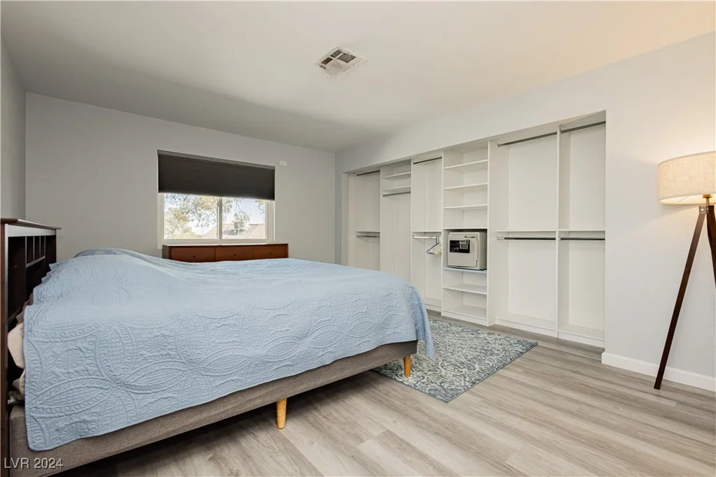 933 Rockview, Las Vegas, NV 89128