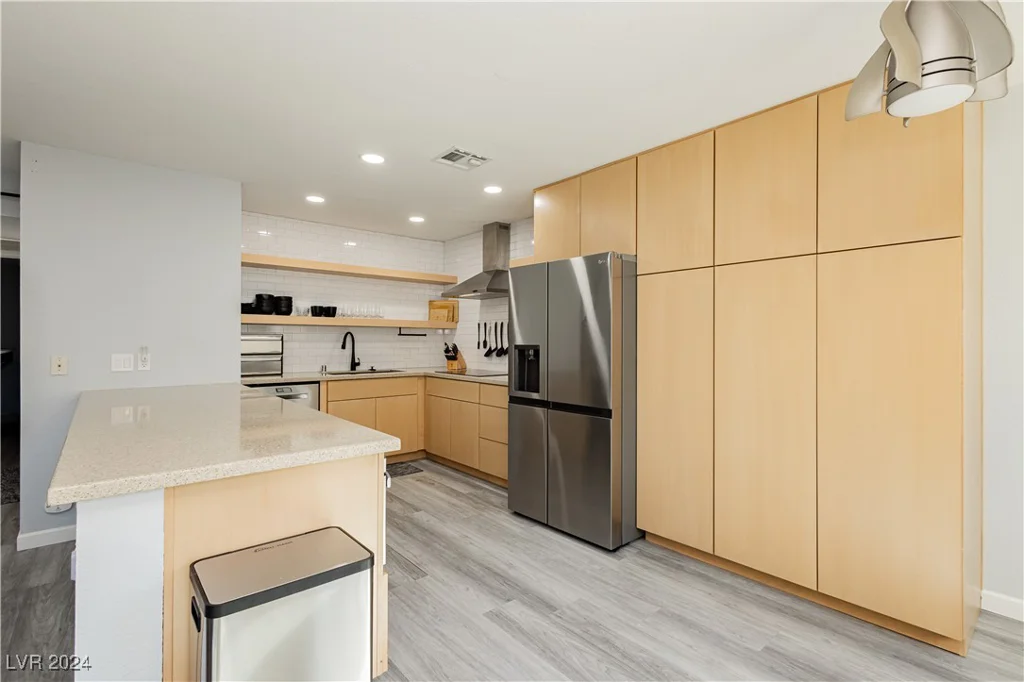 933 Rockview, Las Vegas, NV 89128