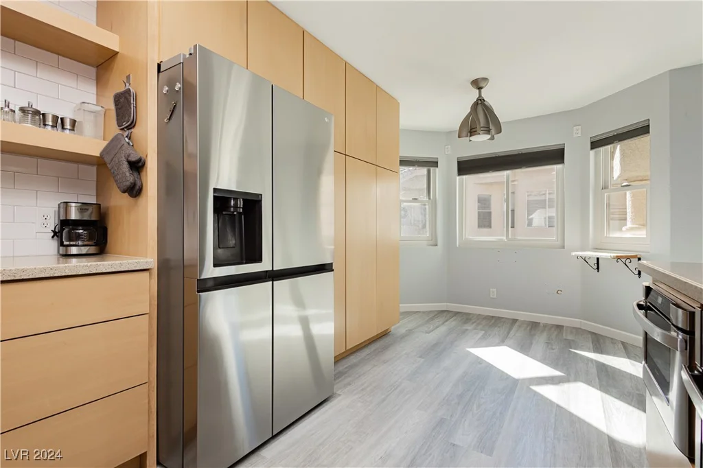 933 Rockview, Las Vegas, NV 89128