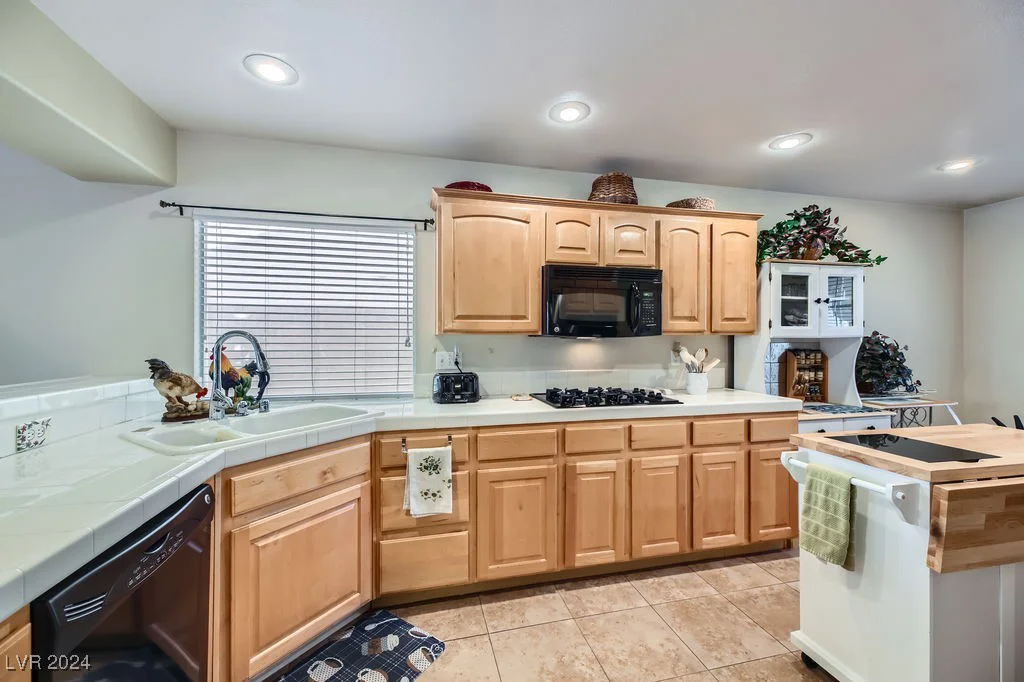 8251 Coyado, Las Vegas, NV 89123