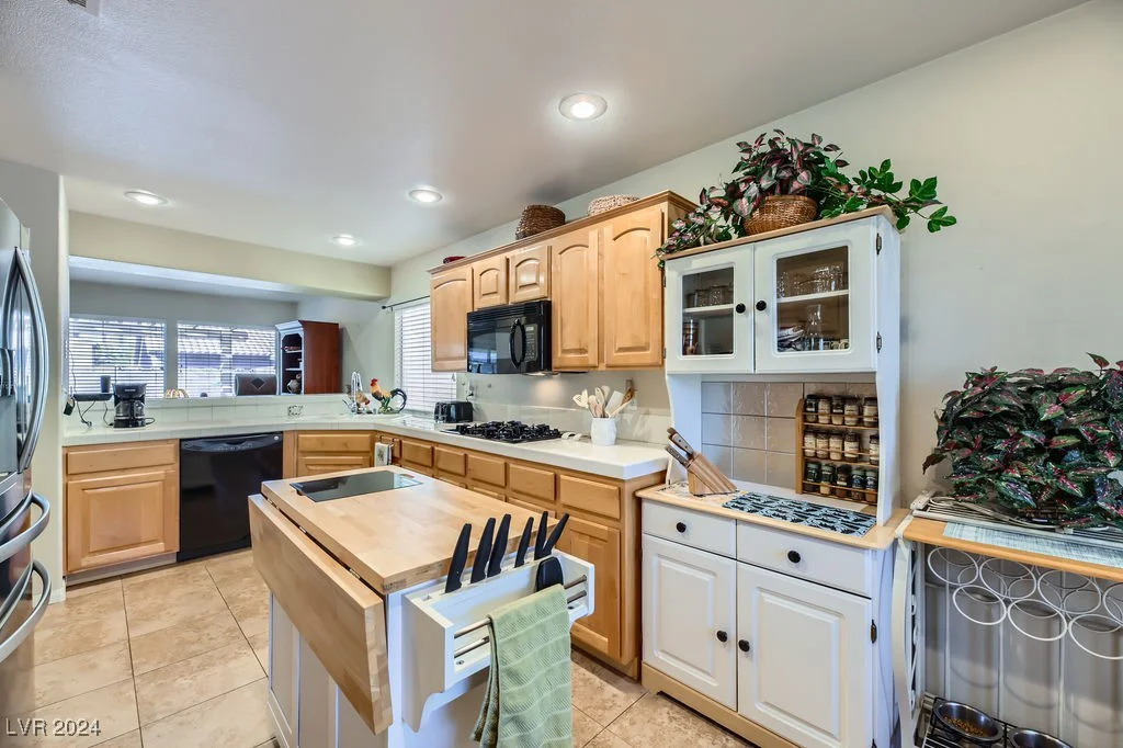 8251 Coyado, Las Vegas, NV 89123