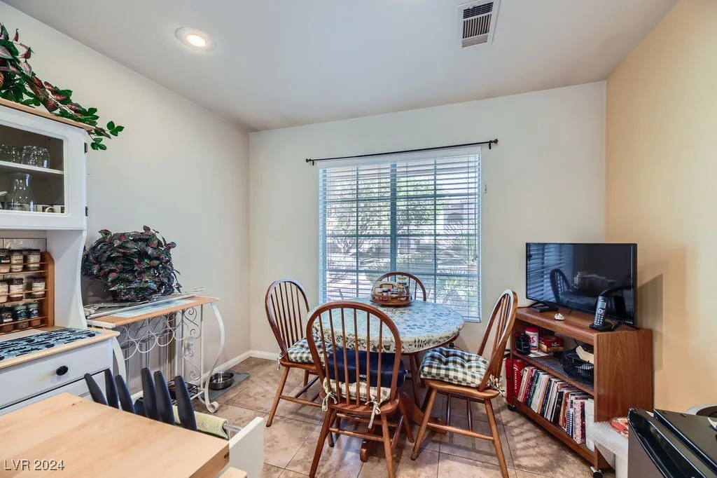 8251 Coyado, Las Vegas, NV 89123