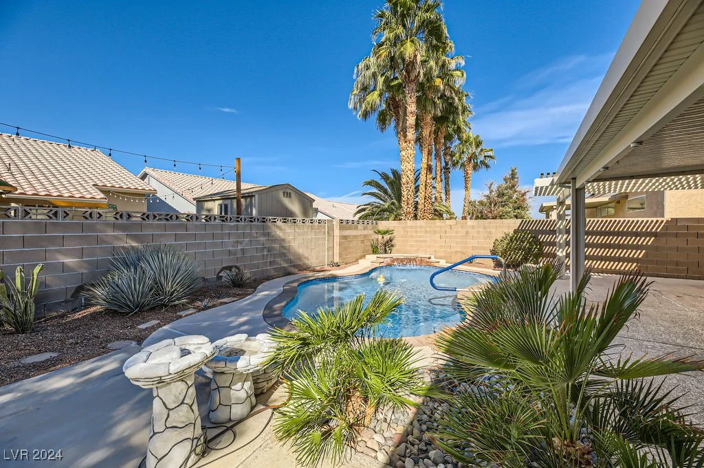 8251 Coyado, Las Vegas, NV 89123