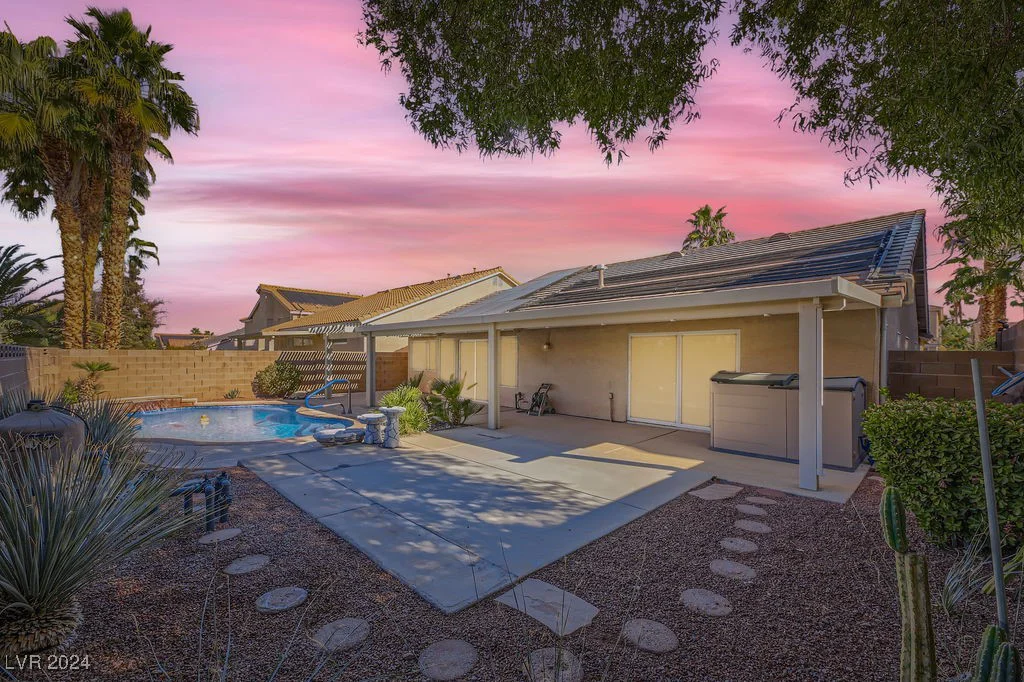 8251 Coyado, Las Vegas, NV 89123