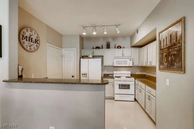 10001 Peace, Las Vegas, NV 89147