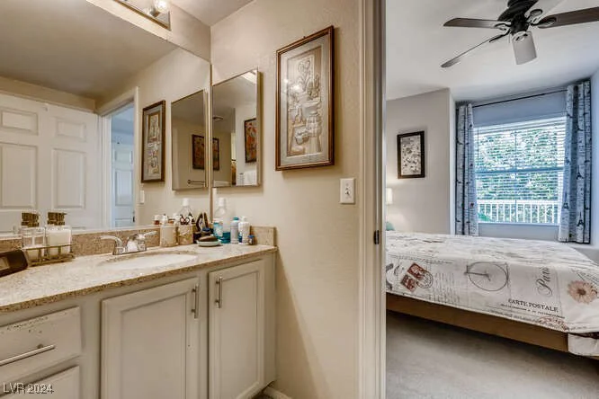 10001 Peace, Las Vegas, NV 89147