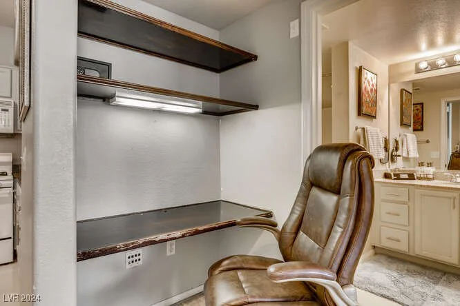 10001 Peace, Las Vegas, NV 89147