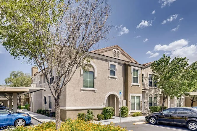 10001 Peace, Las Vegas, NV 89147