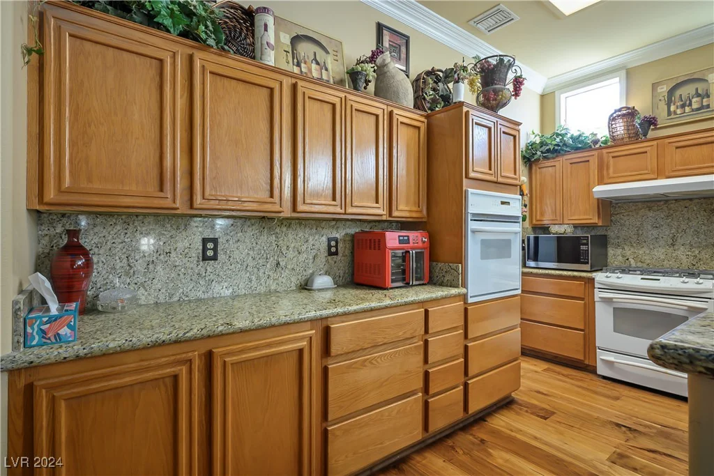 10600 Cedar Creek, Las Vegas, NV 89134