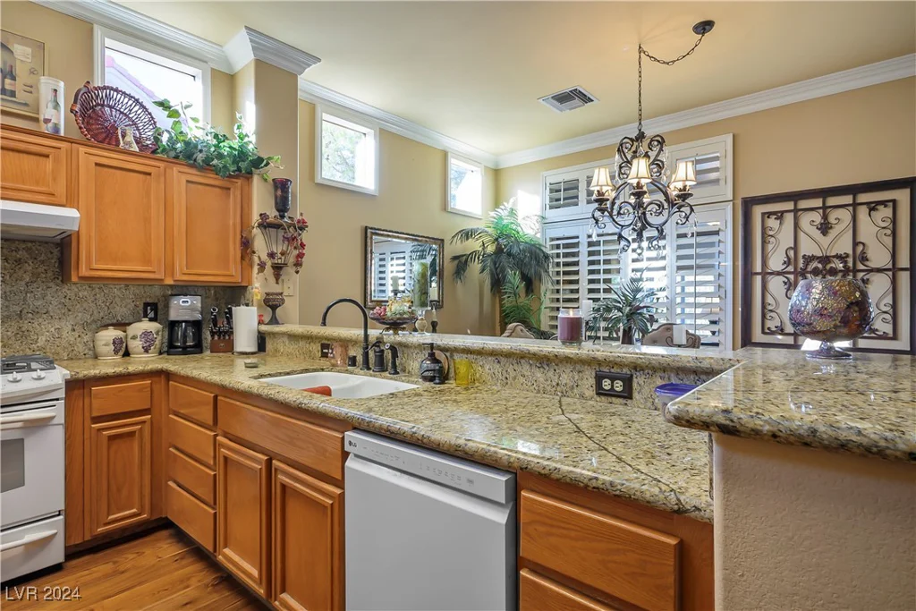 10600 Cedar Creek, Las Vegas, NV 89134