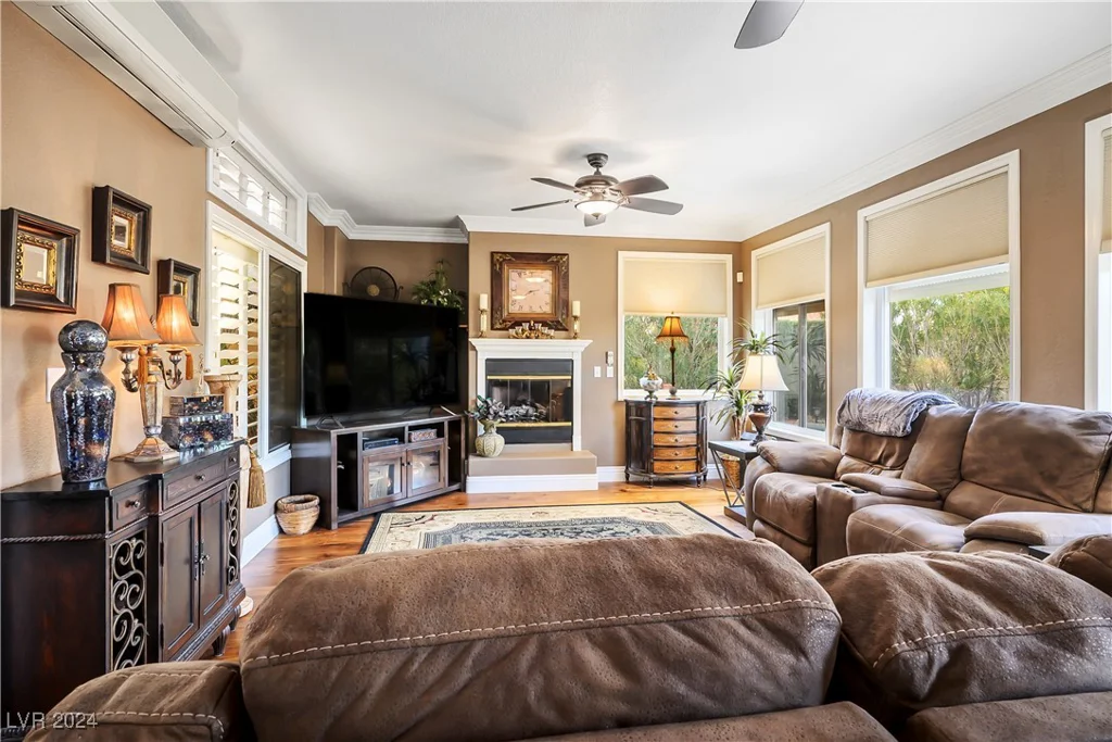 10600 Cedar Creek, Las Vegas, NV 89134