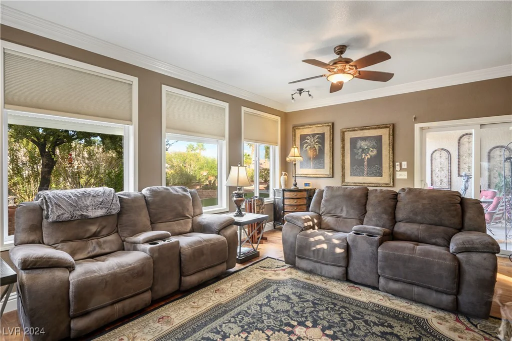 10600 Cedar Creek, Las Vegas, NV 89134
