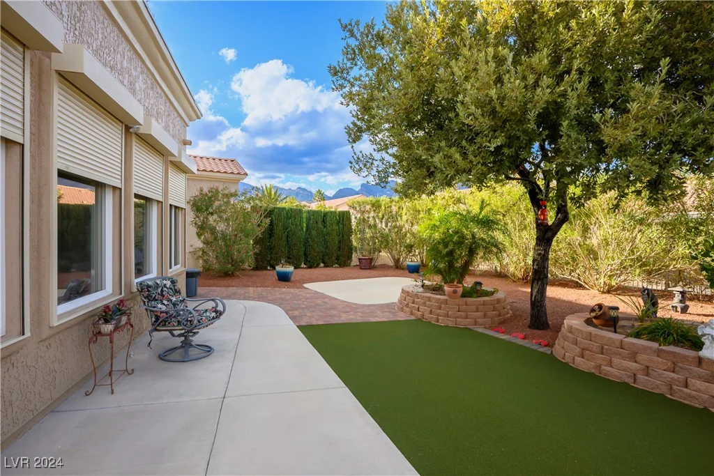10600 Cedar Creek, Las Vegas, NV 89134
