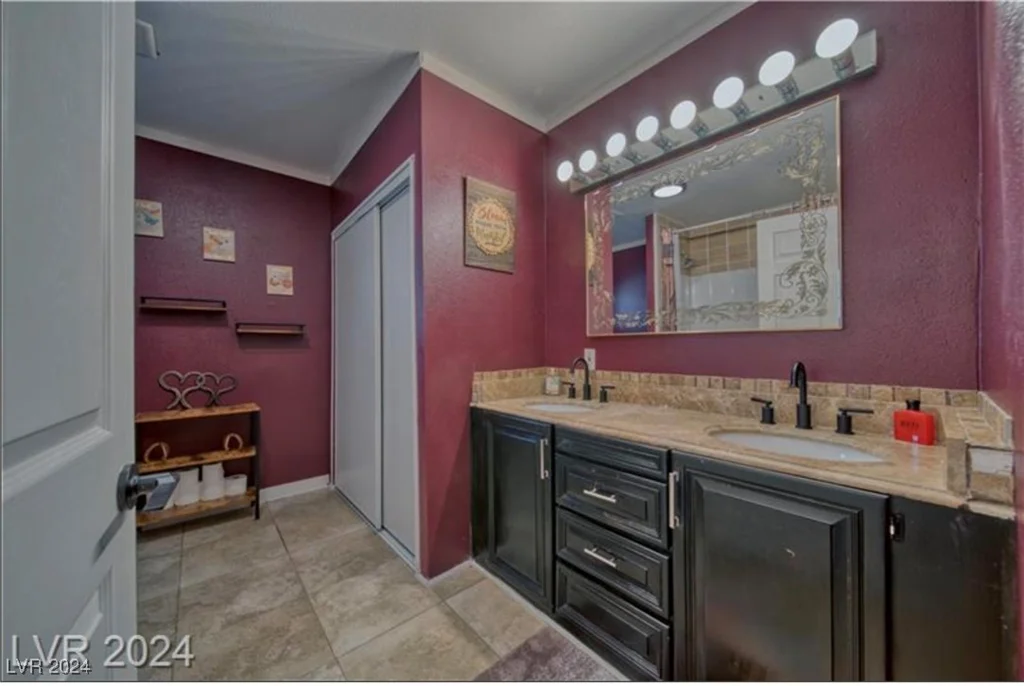 561 Miranda, Pahrump, NV 89060