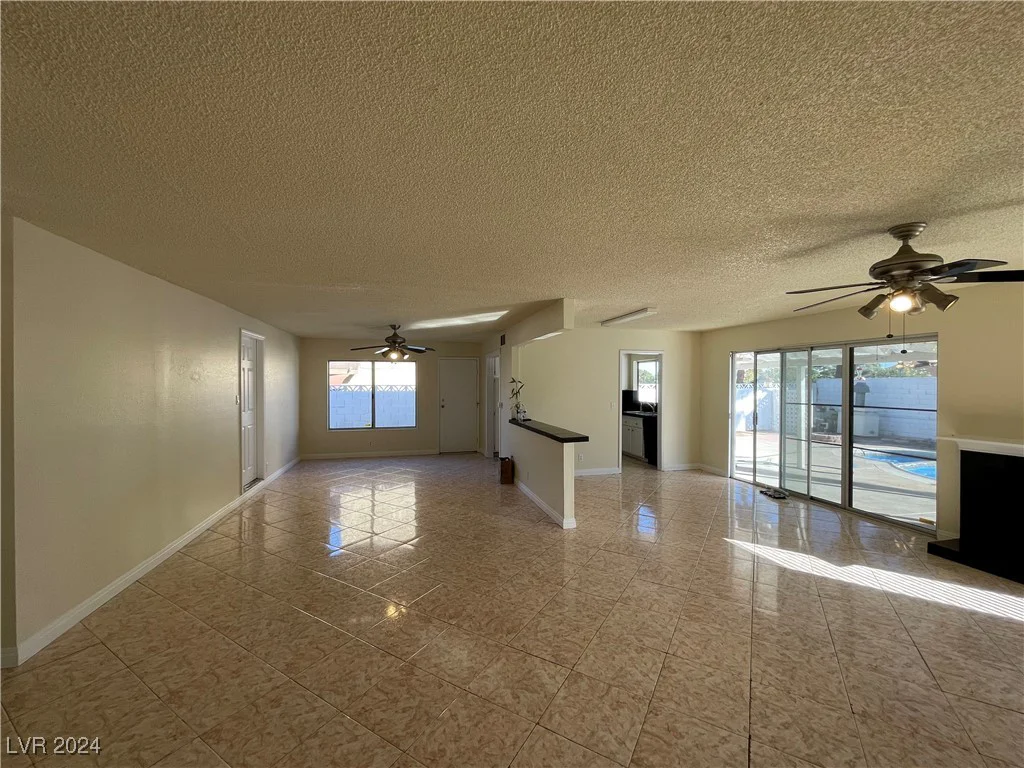 6939 Paddington, Las Vegas, NV 89147