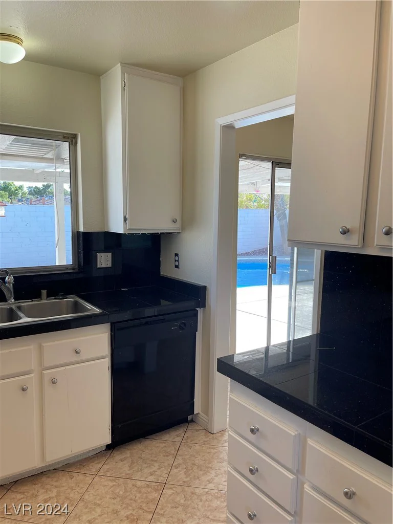 6939 Paddington, Las Vegas, NV 89147