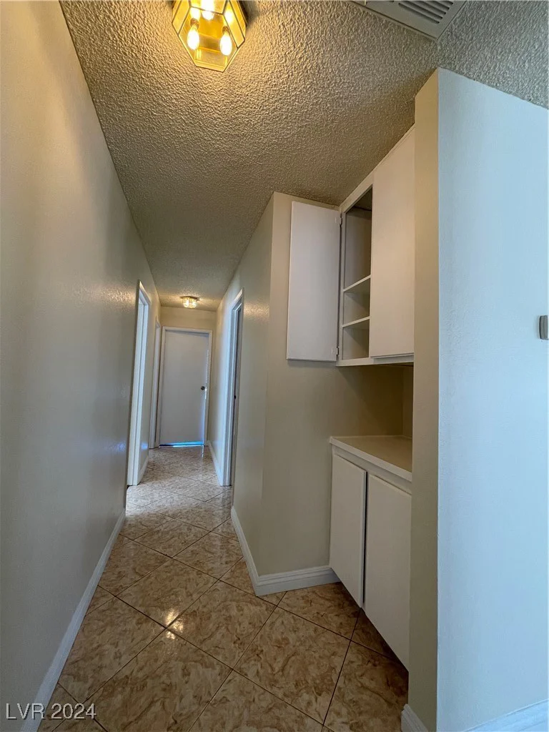 6939 Paddington, Las Vegas, NV 89147