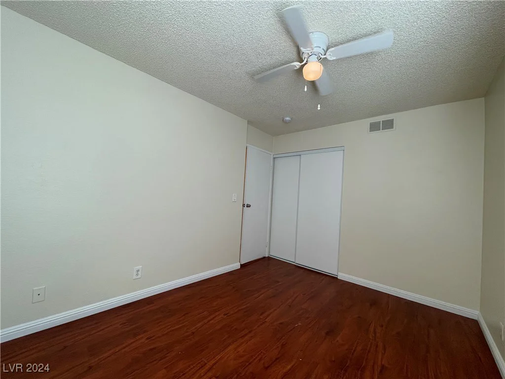 6939 Paddington, Las Vegas, NV 89147