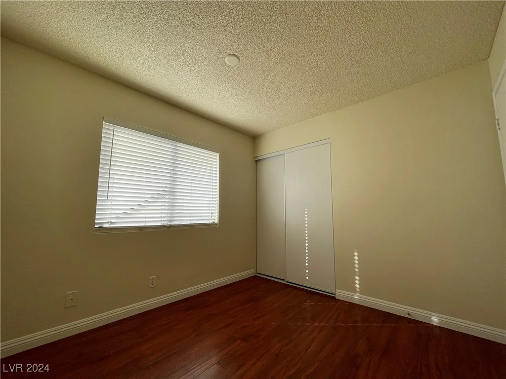 6939 Paddington, Las Vegas, NV 89147