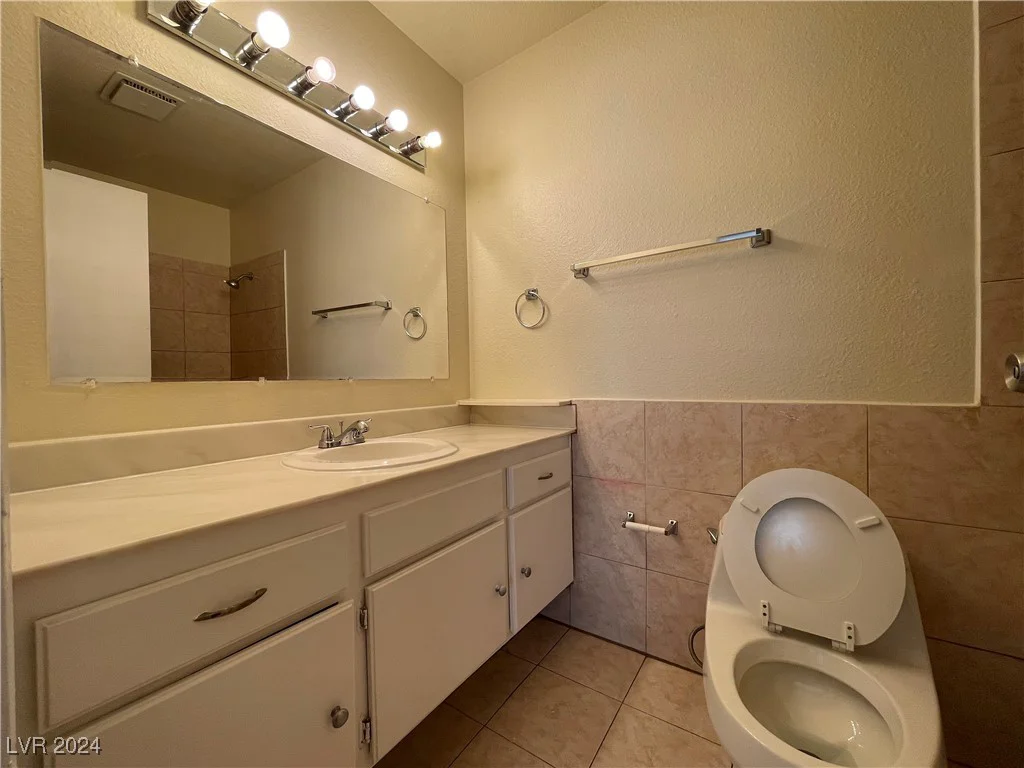6939 Paddington, Las Vegas, NV 89147