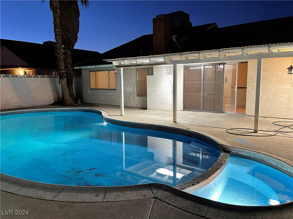 6939 Paddington, Las Vegas, NV 89147