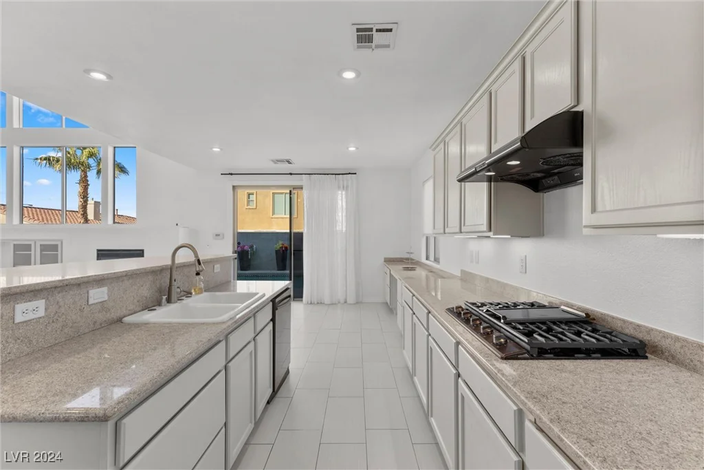 852 Bussora Rose, Henderson, NV 89015
