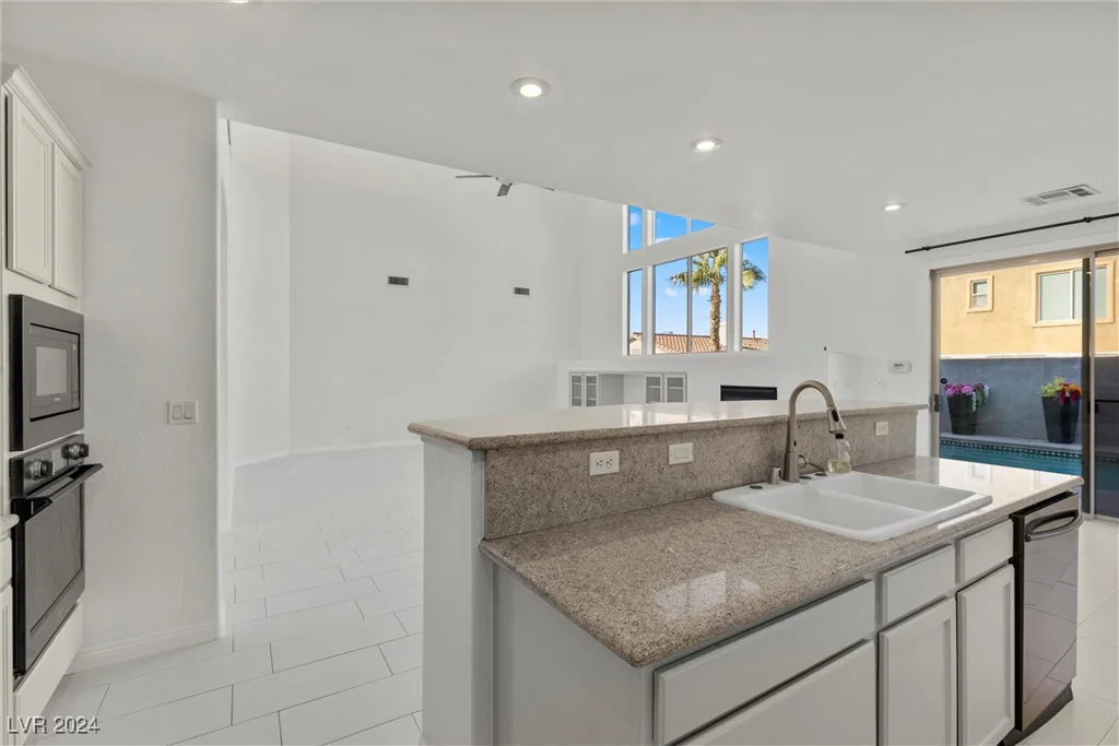 852 Bussora Rose, Henderson, NV 89015