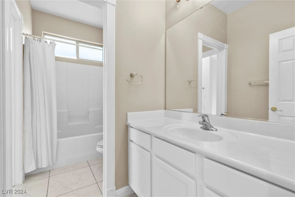 852 Bussora Rose, Henderson, NV 89015