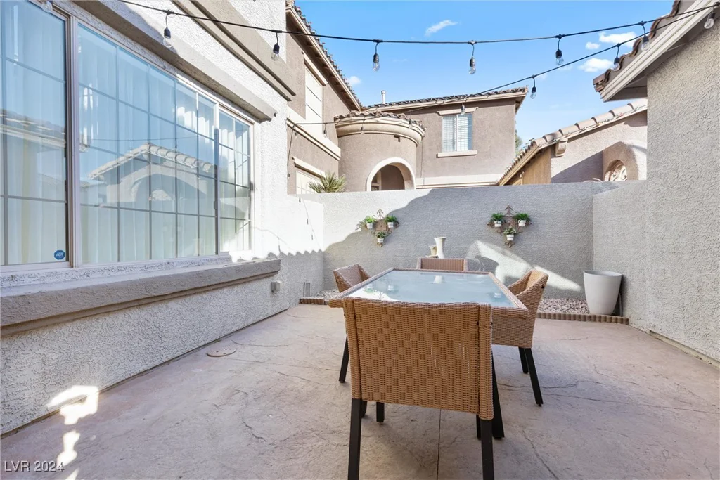 852 Bussora Rose, Henderson, NV 89015