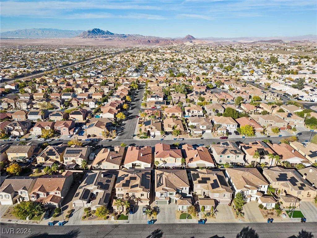 852 Bussora Rose, Henderson, NV 89015