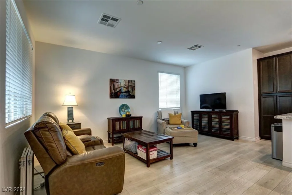 20 Barbara, Las Vegas, NV 89183