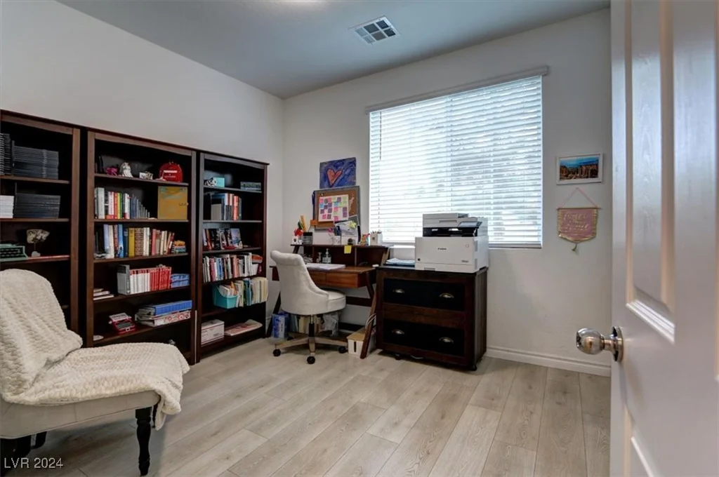 20 Barbara, Las Vegas, NV 89183