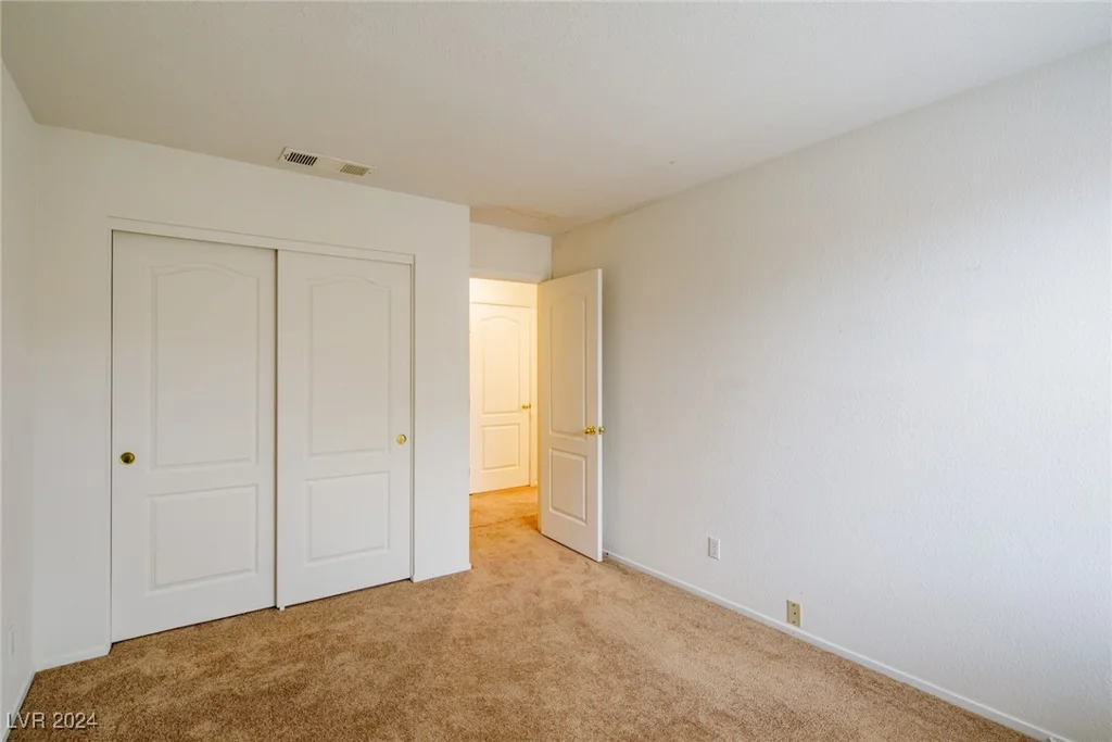2100 Desert Peak, Las Vegas, NV 89134