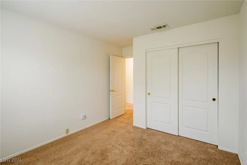 2100 Desert Peak, Las Vegas, NV 89134