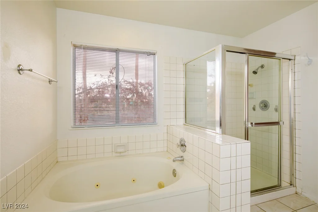 2100 Desert Peak, Las Vegas, NV 89134