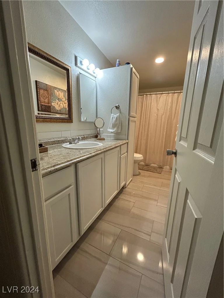 2804 La Canada, Las Vegas, NV 89169