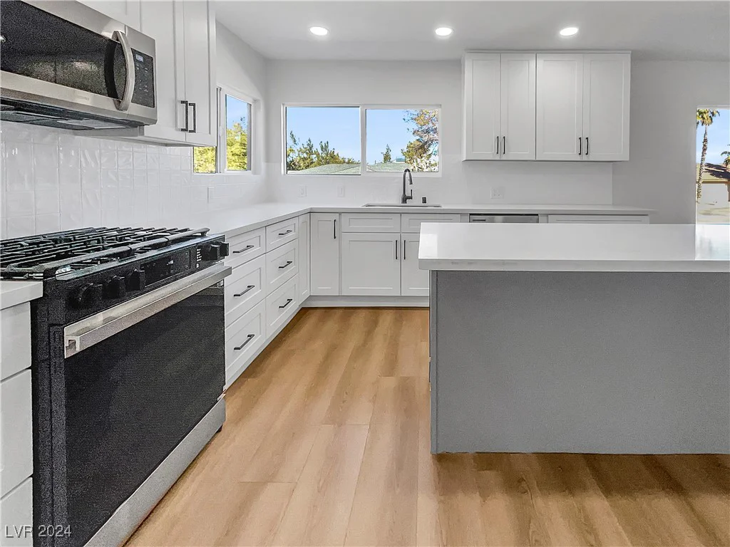 281 Chaparral, Henderson, NV 89015