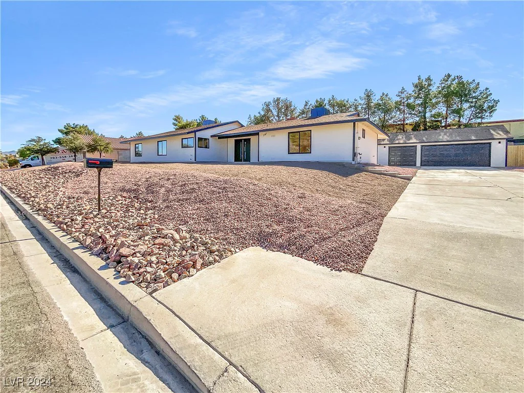 281 Chaparral, Henderson, NV 89015