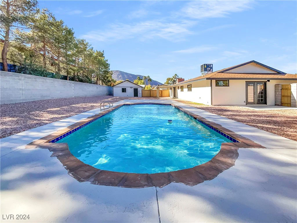 281 Chaparral, Henderson, NV 89015