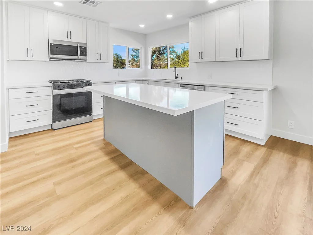 281 Chaparral, Henderson, NV 89015