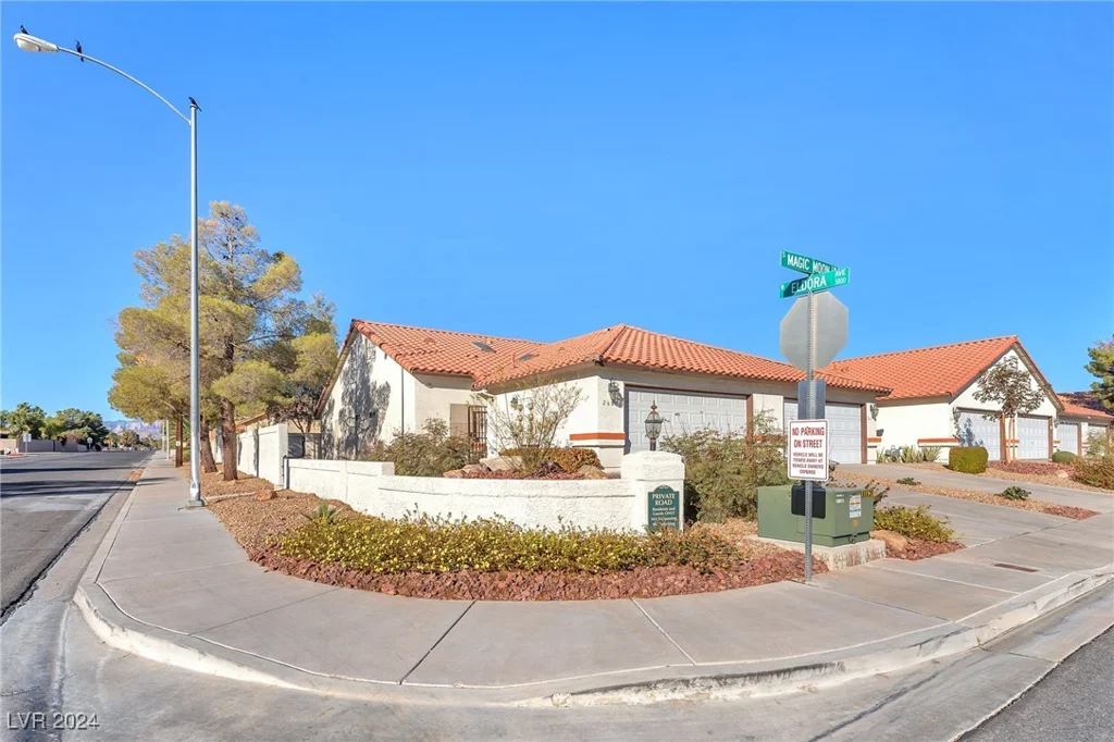 2683 Magic Moon, Las Vegas, NV 89146