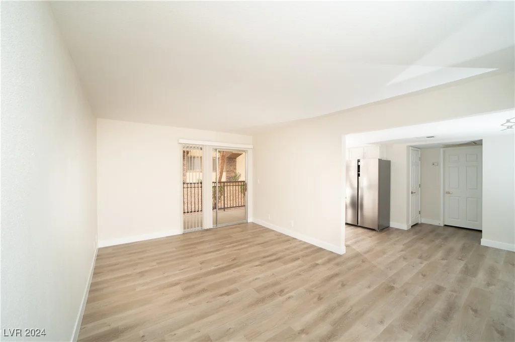 5260 River Glen, Las Vegas, NV 89103