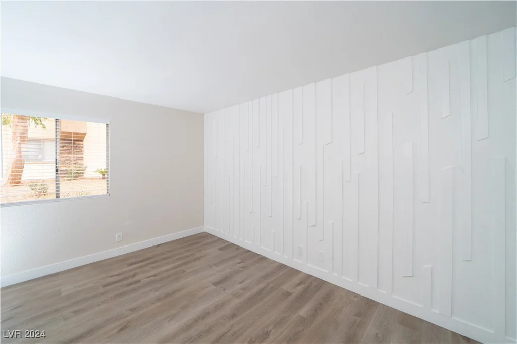 5260 River Glen, Las Vegas, NV 89103