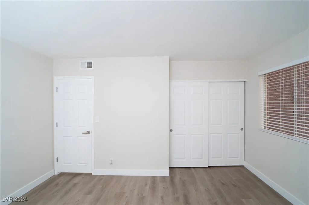 5260 River Glen, Las Vegas, NV 89103