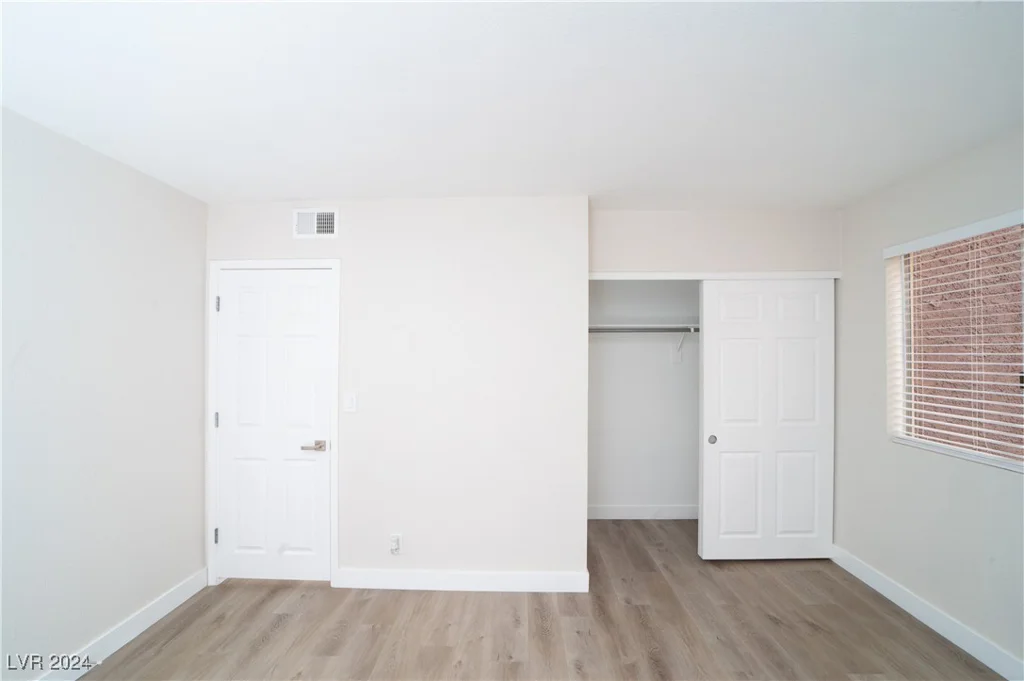 5260 River Glen, Las Vegas, NV 89103